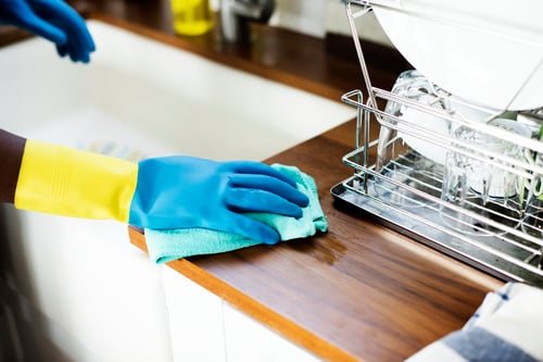 What to Expect the First Time a Cleaning Crew Comes to Your Home
